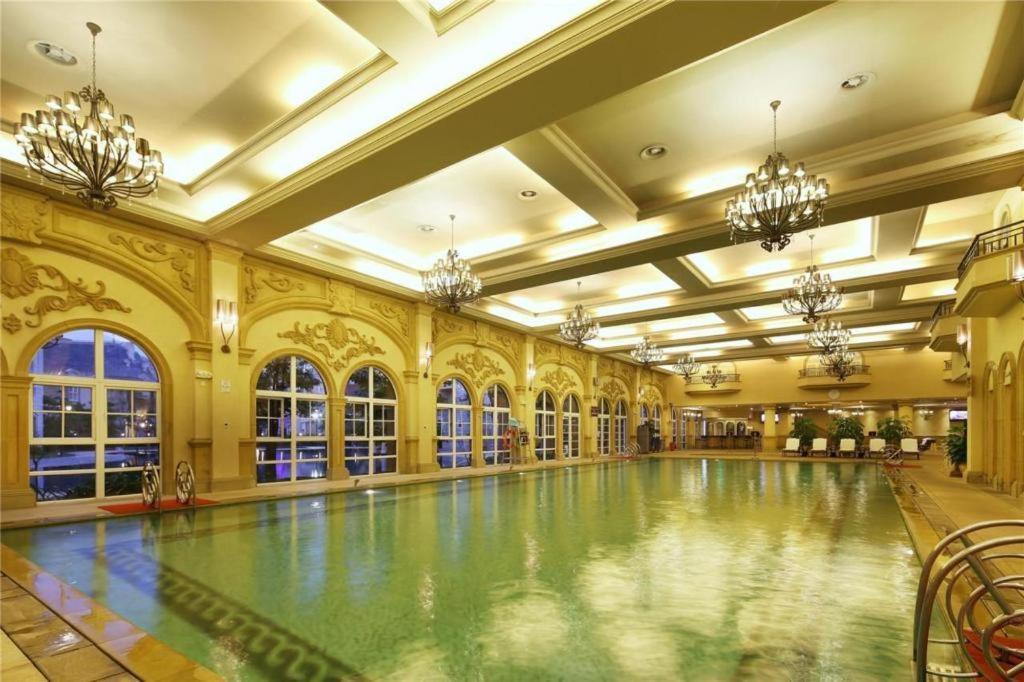 Dragon Lake Princess Hotel Guangzhou Exterior photo